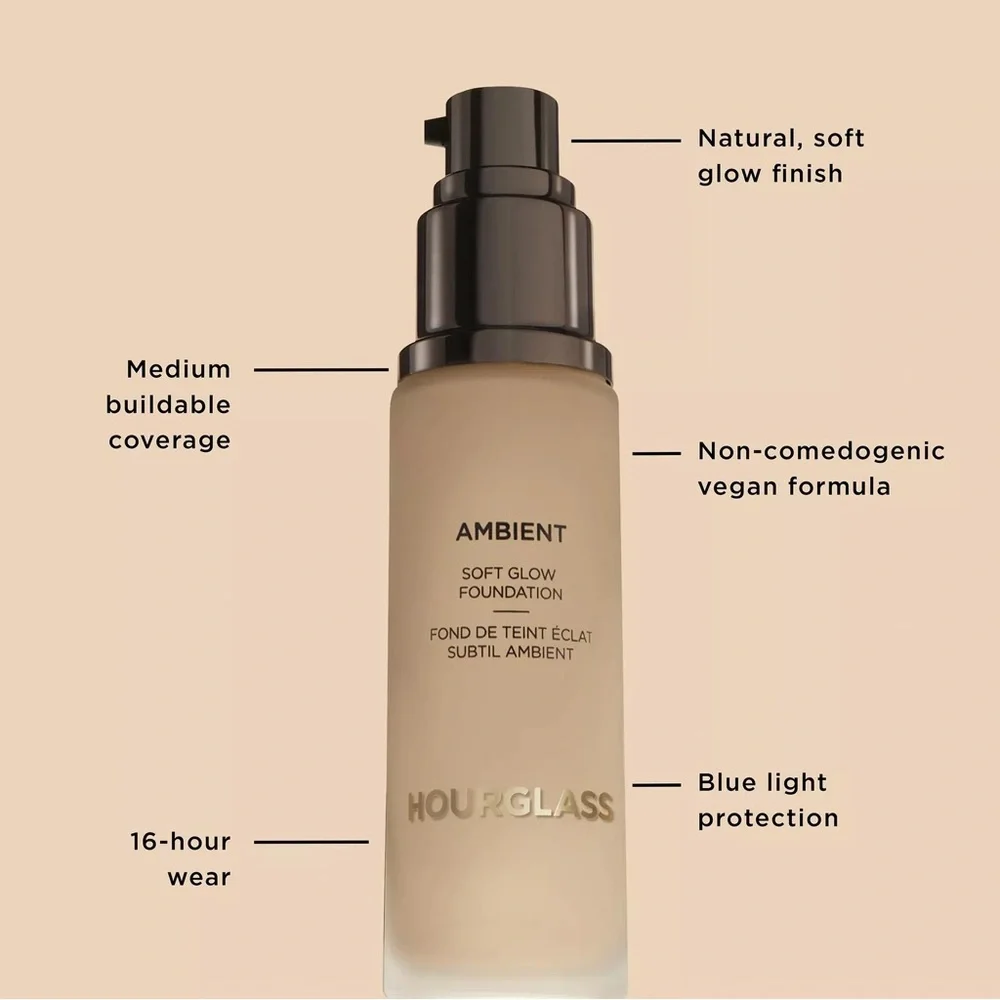 Hourglass ‘4’ Ambient Soft Glow Foundation